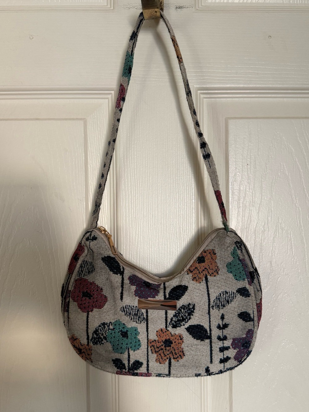 Woven Floral Shoulder Bag in Beige with Multicolor Flowers